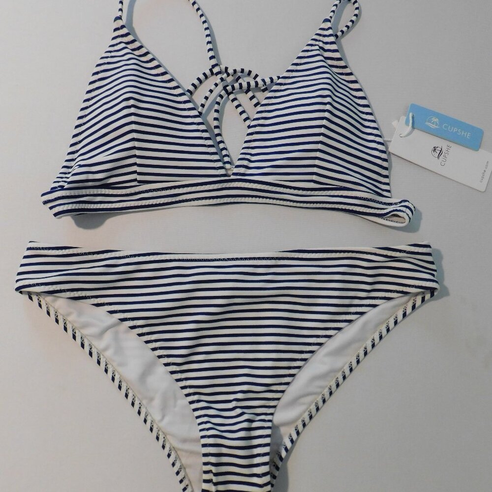 NWT Cupshe Two Piece Bikini Swimsuit Blue White Stripe Criss Cross Back Strap M